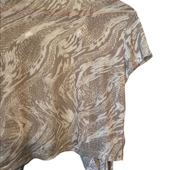 Paperoc Sheer Button Down Rouched Top - Picture 6 of 13